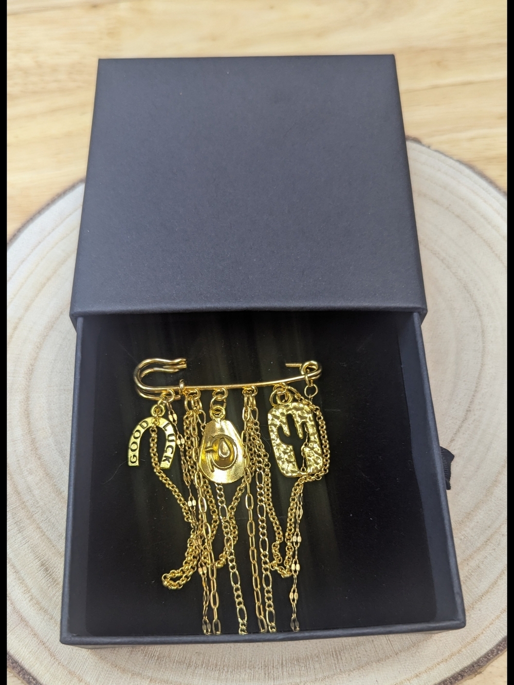 Charm Safety Pin Brooch Western Cowgirl Statement Pin Dangle Chain Brooch - Picture 6 of 8